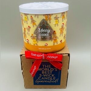 Bath & Body Works MERRY COOKIE Holiday 3 Wick Candle - 14.5oz Gingerbread Design
